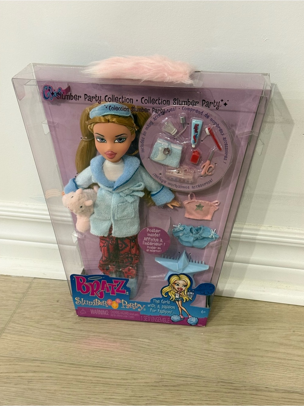 Bratz Slumber Party "Cloe" Doll & Accessories Bratz Slumber Party Collection NEW